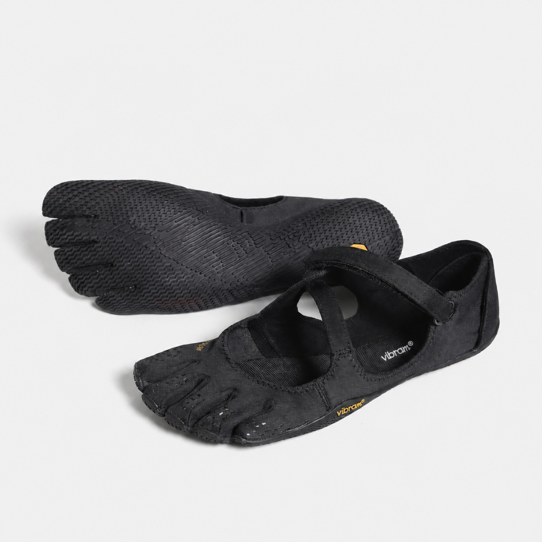 Buty barefoot Strumień, kolor czarny: para z widoczną podeszwą